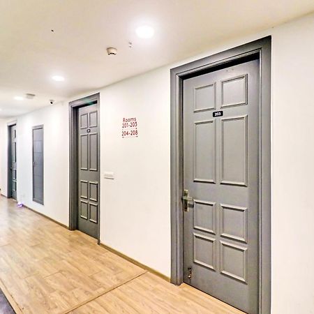 فندق Townhouse Sector 30 Near Botanic Garden Of Indian Republic نويدا المظهر الخارجي الصورة