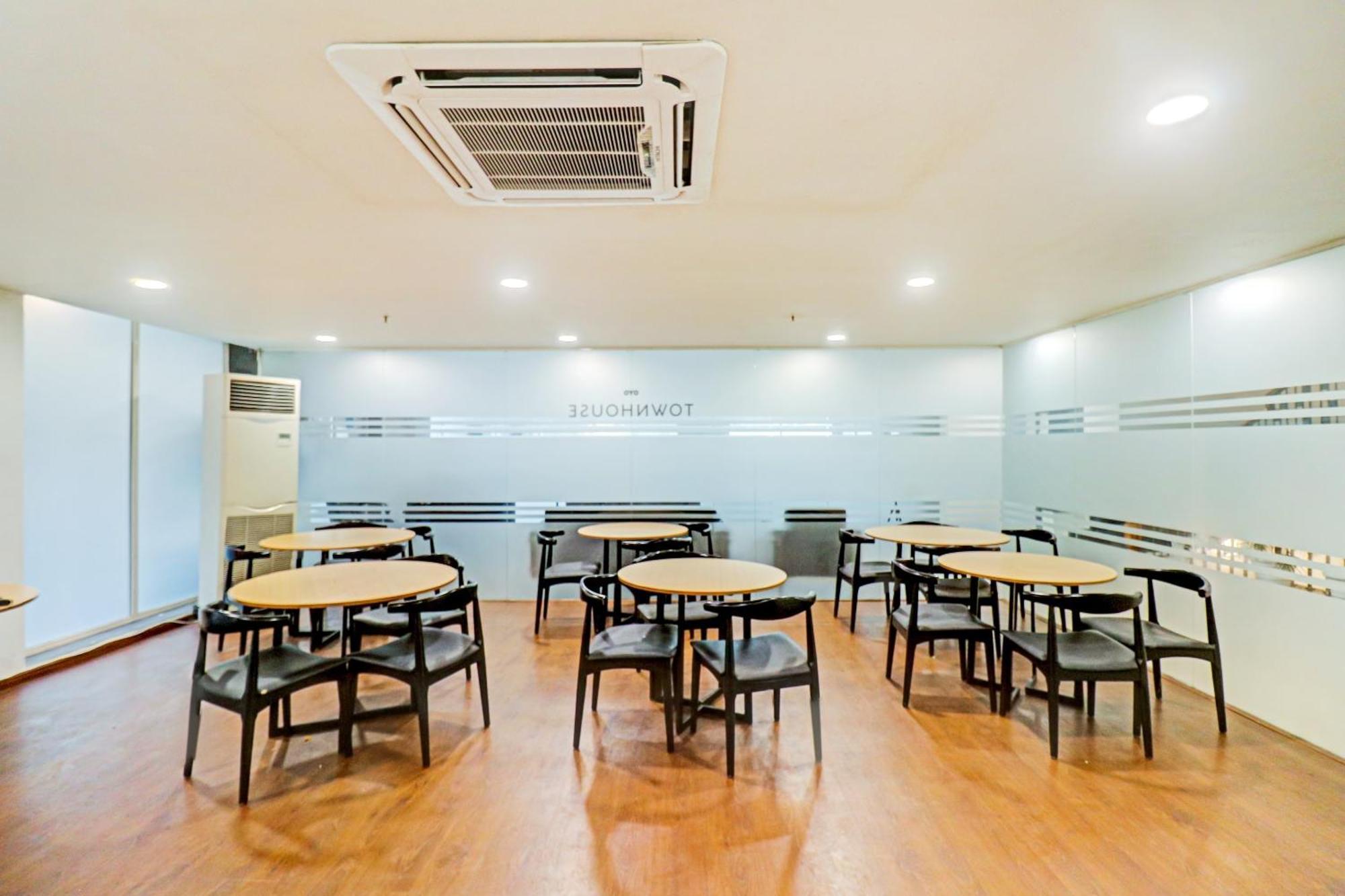فندق Townhouse Sector 30 Near Botanic Garden Of Indian Republic نويدا المظهر الخارجي الصورة