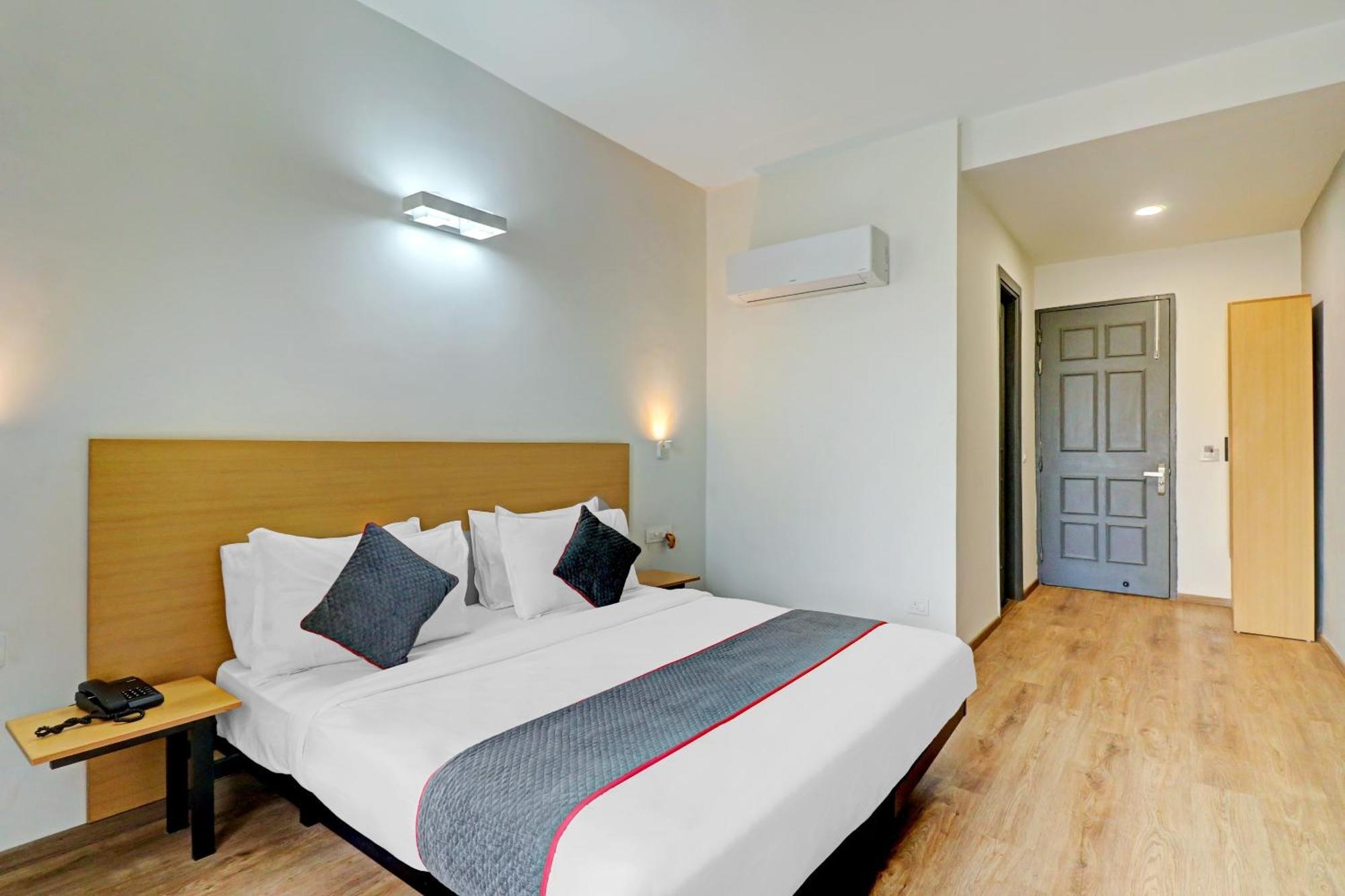 فندق Townhouse Sector 30 Near Botanic Garden Of Indian Republic نويدا المظهر الخارجي الصورة