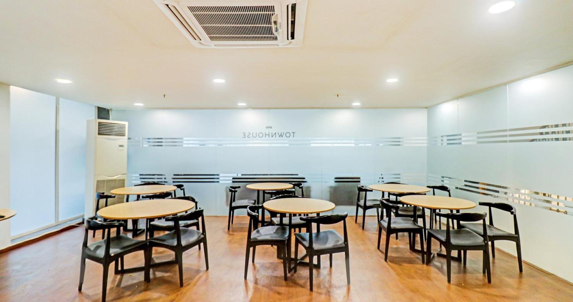 فندق Townhouse Sector 30 Near Botanic Garden Of Indian Republic نويدا المظهر الخارجي الصورة
