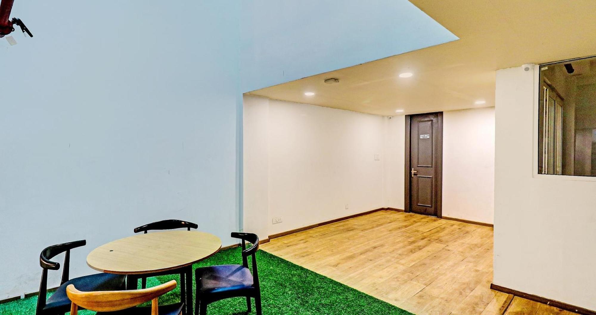 فندق Townhouse Sector 30 Near Botanic Garden Of Indian Republic نويدا المظهر الخارجي الصورة